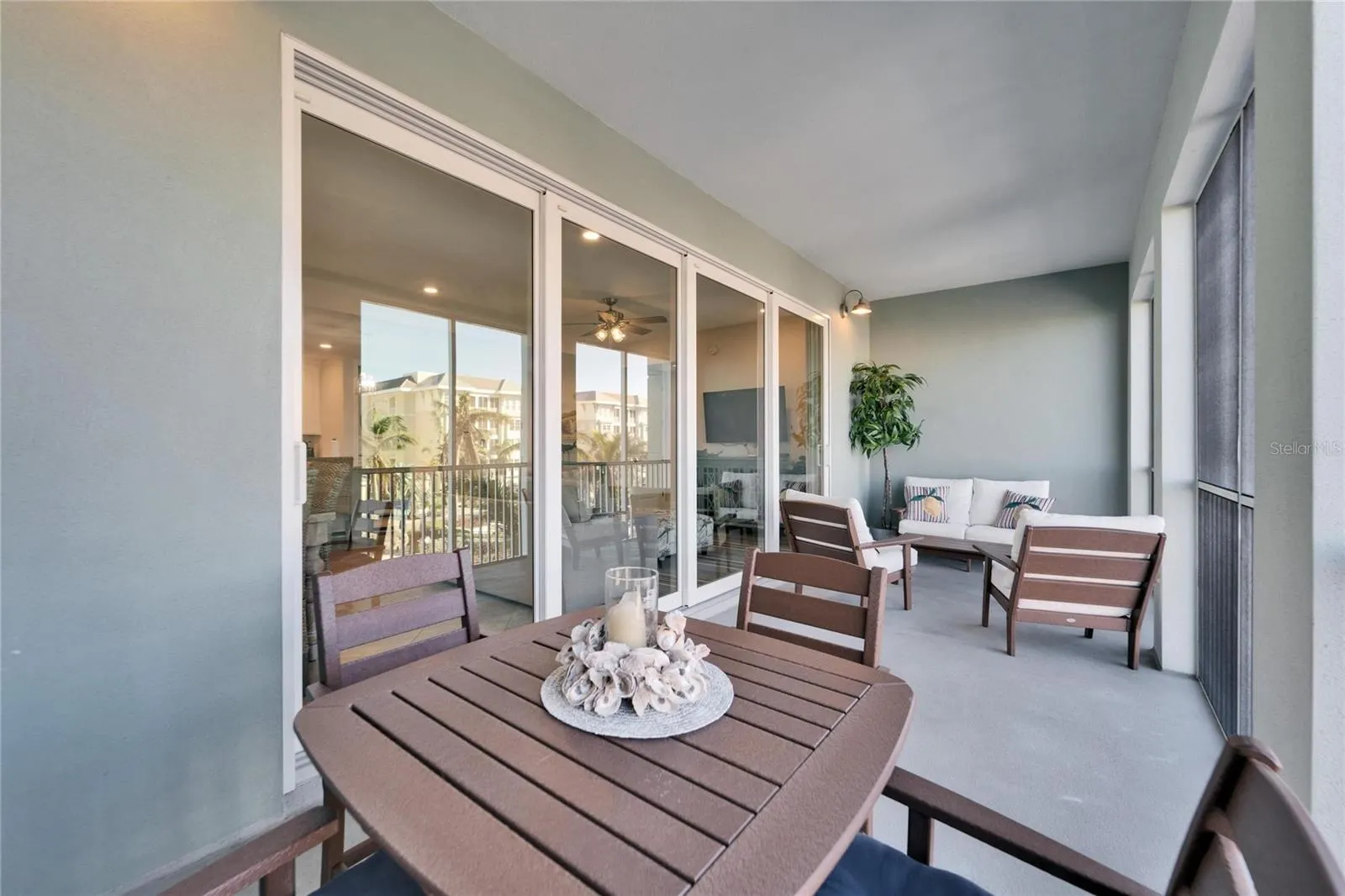 379 ARUBA CIR #201, #201