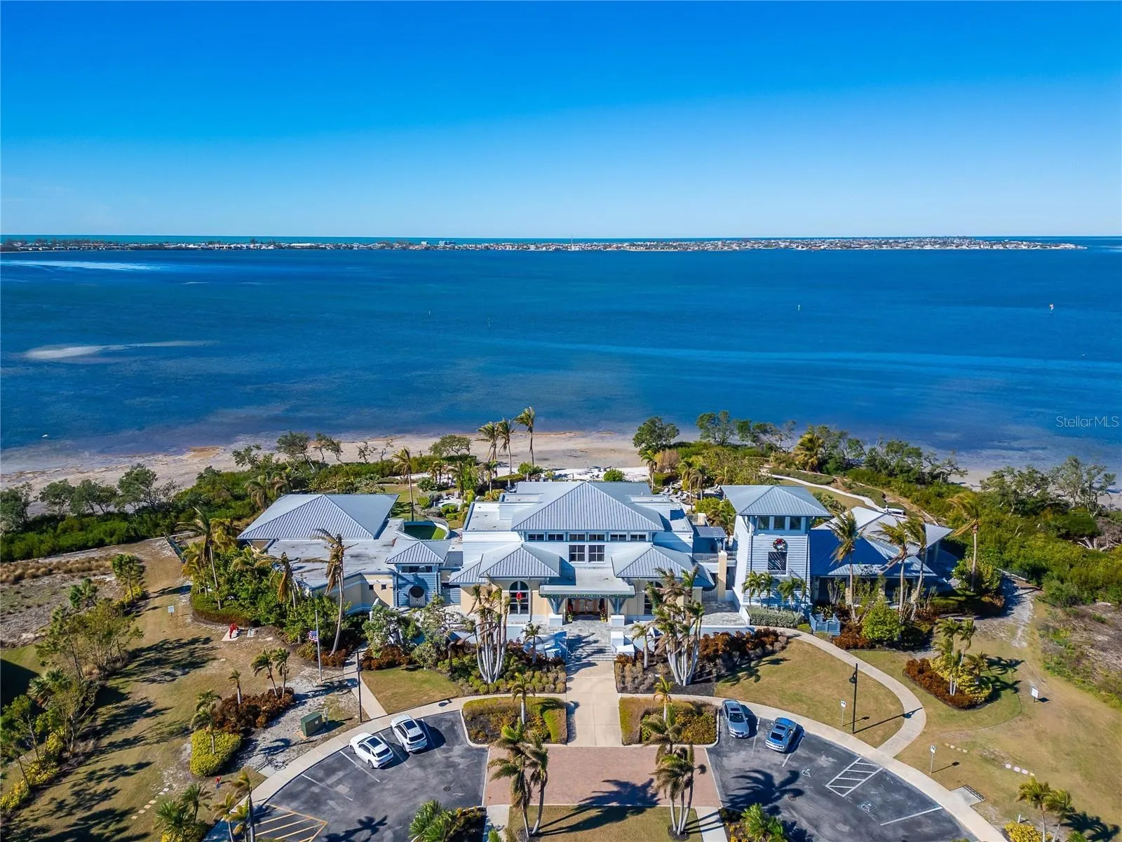 379 ARUBA CIR #201, #201