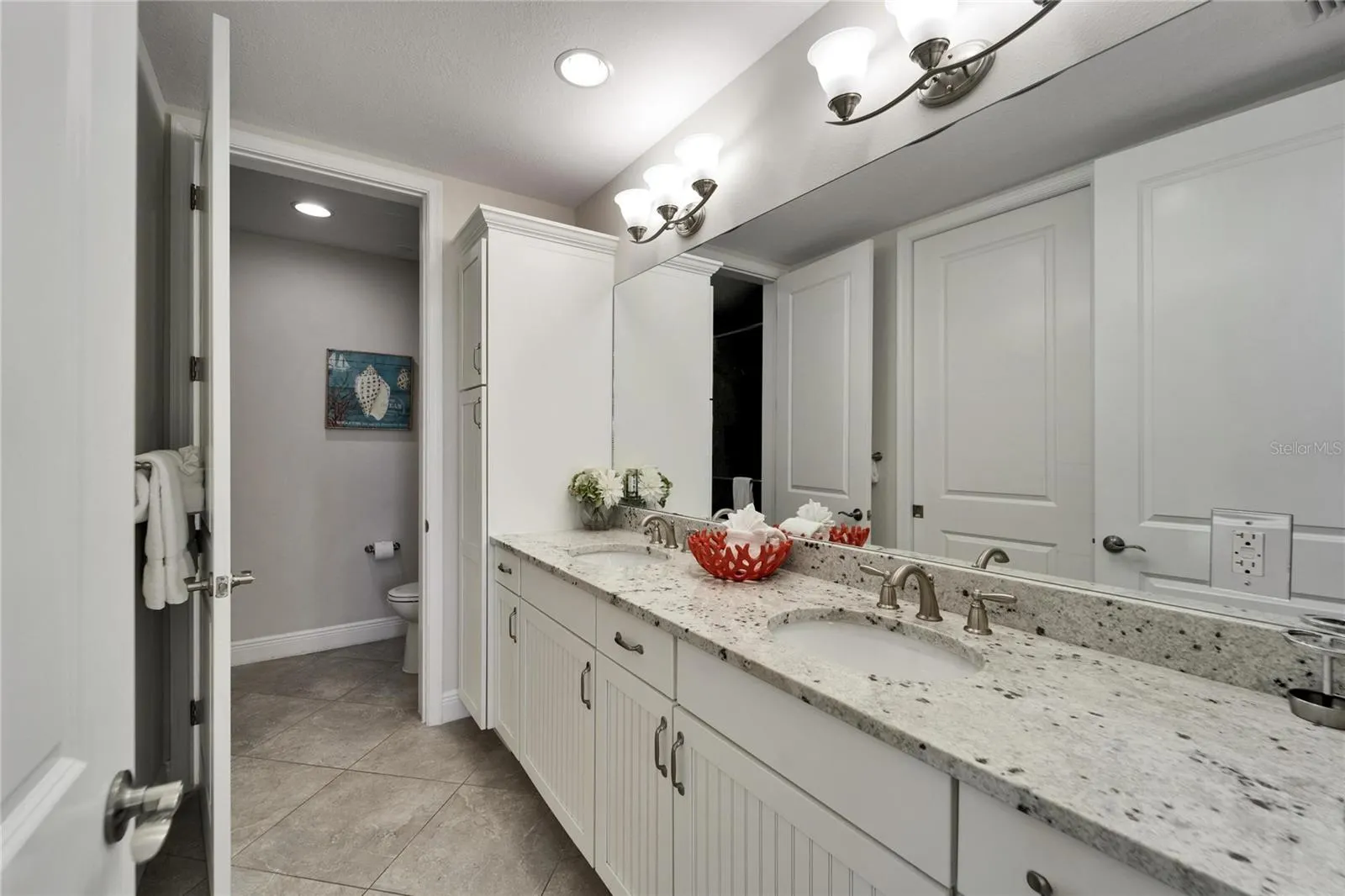 379 ARUBA CIR #201, #201