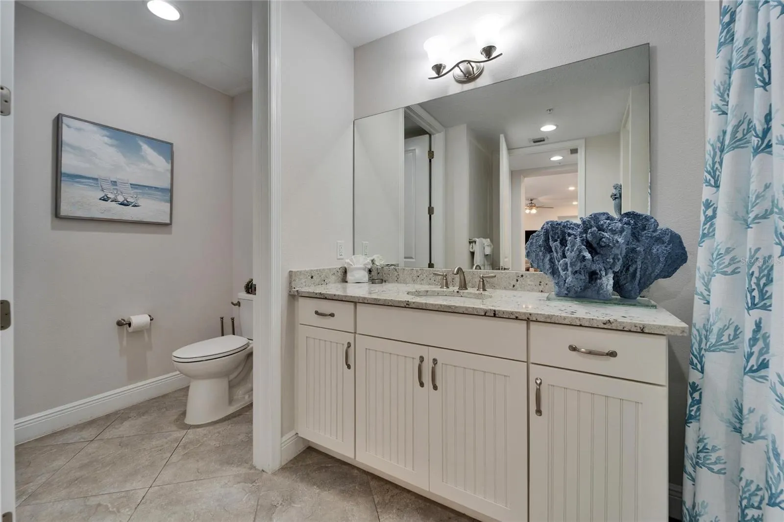 379 ARUBA CIR #201, #201