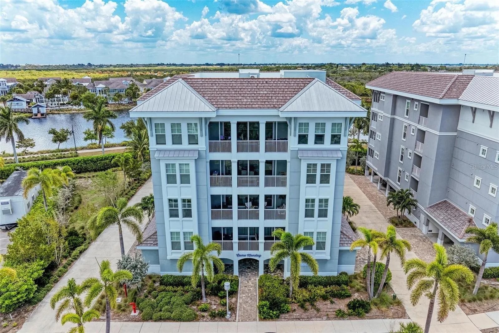379 ARUBA CIR #201, #201