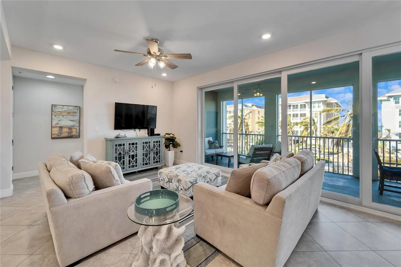 379 ARUBA CIR #201, #201