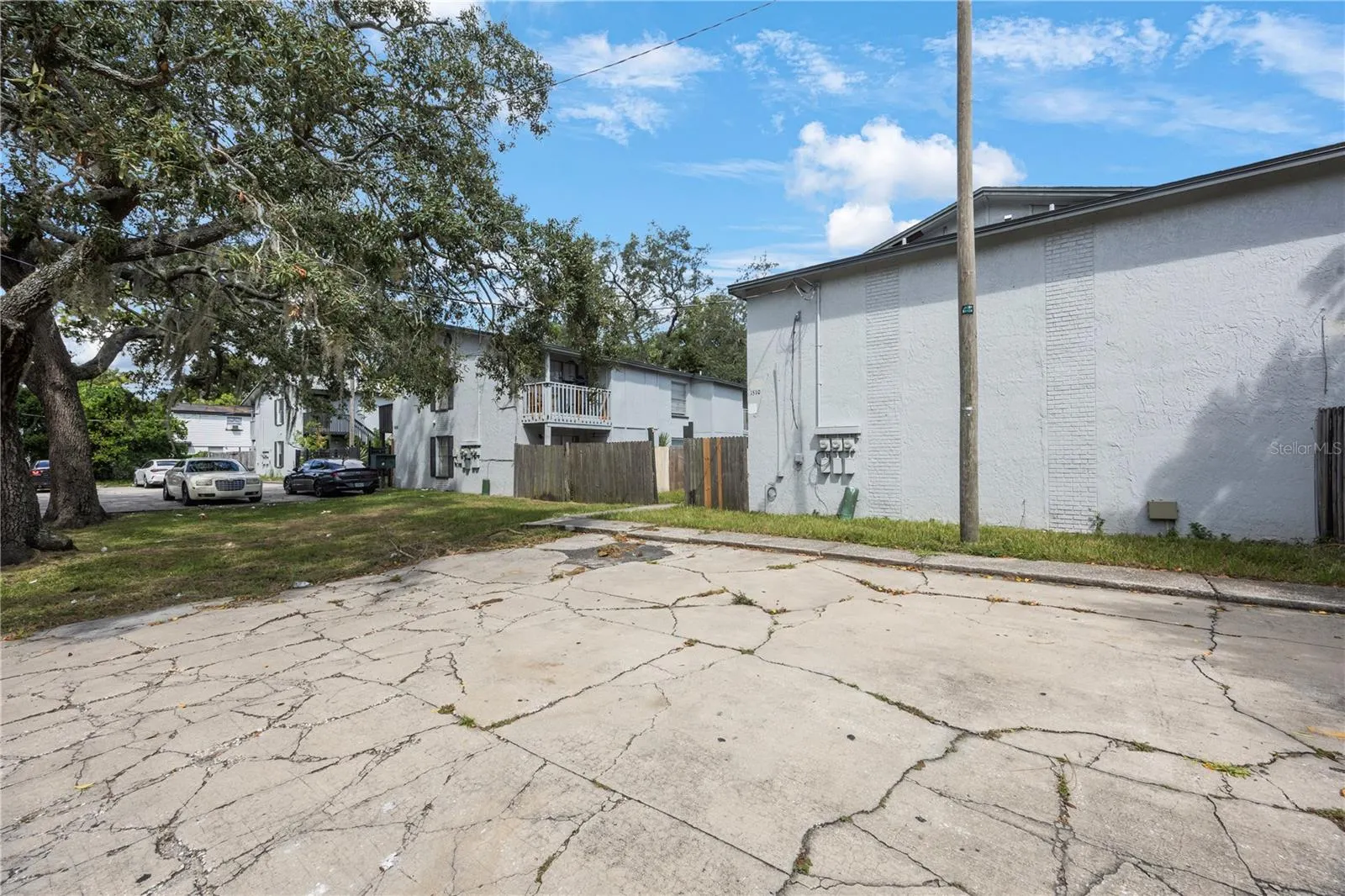 1506 E 127TH AVE