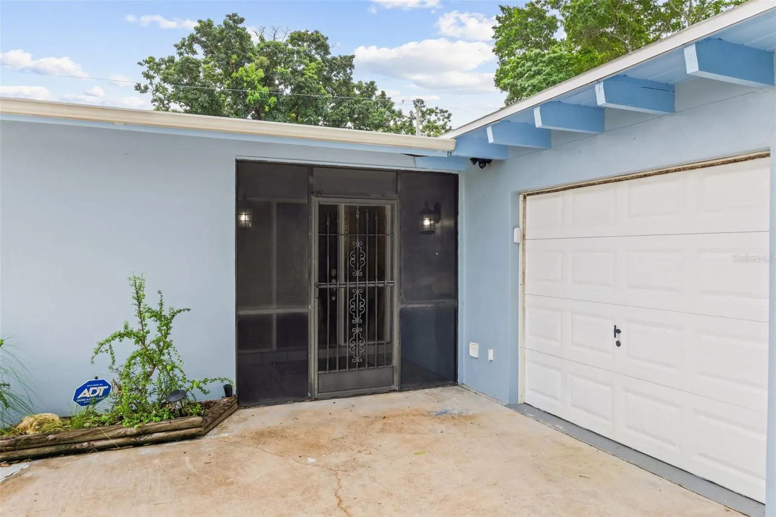 2705 SE 18TH PL
