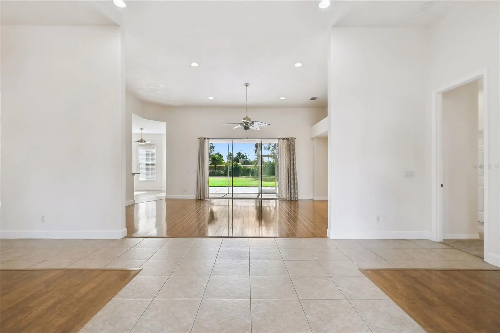 2729 HARVEST DR