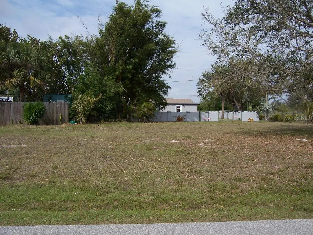 3222 DESOTO DR