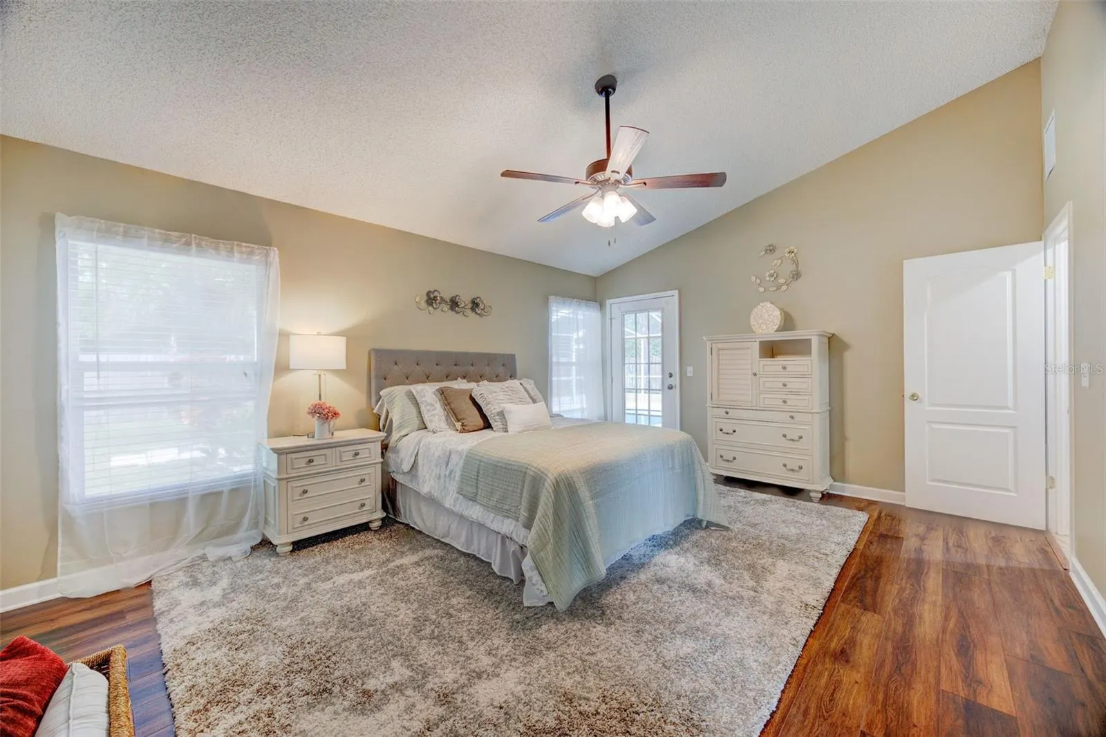2906 CLOVERFIELD LN