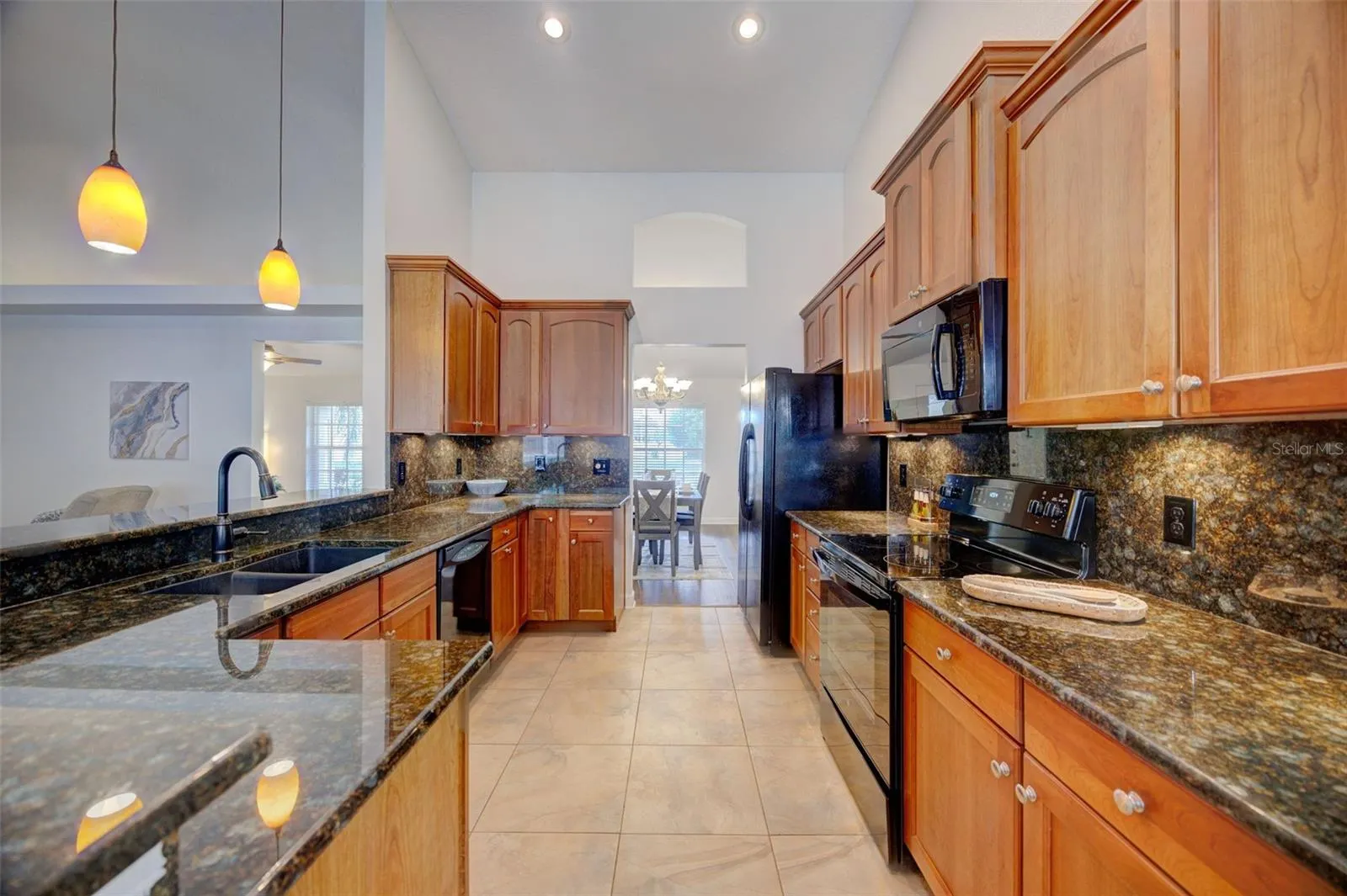 2906 CLOVERFIELD LN