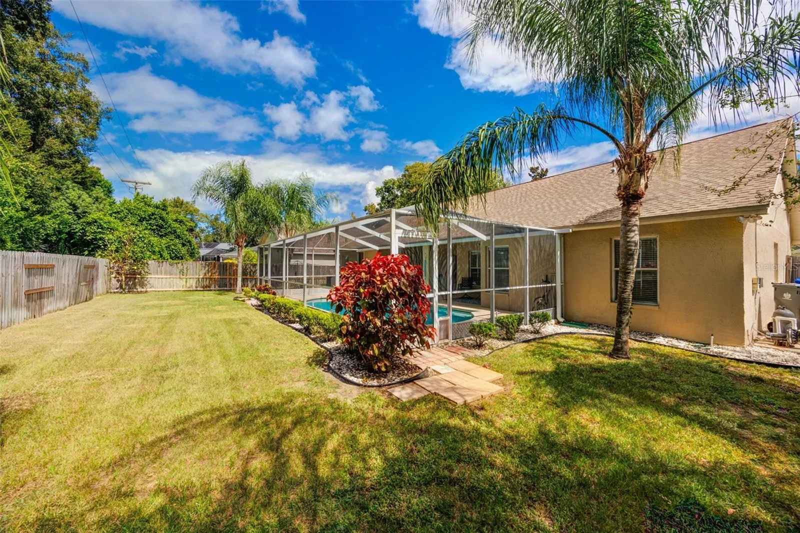 2906 CLOVERFIELD LN