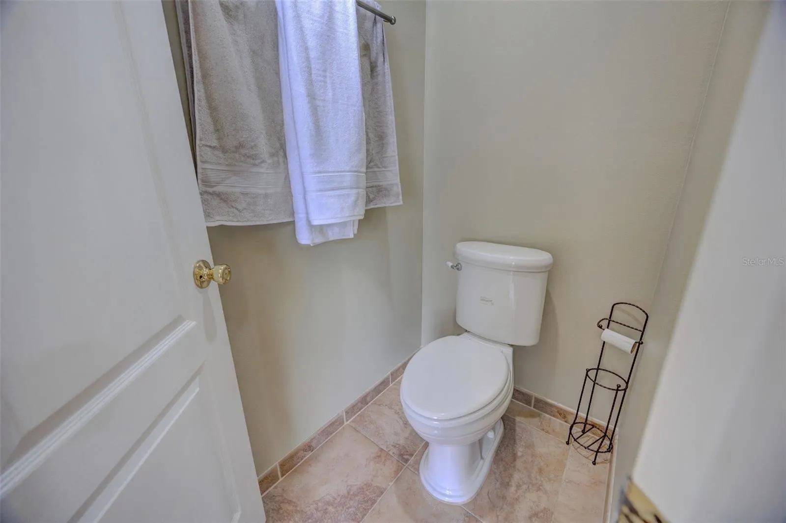 2906 CLOVERFIELD LN