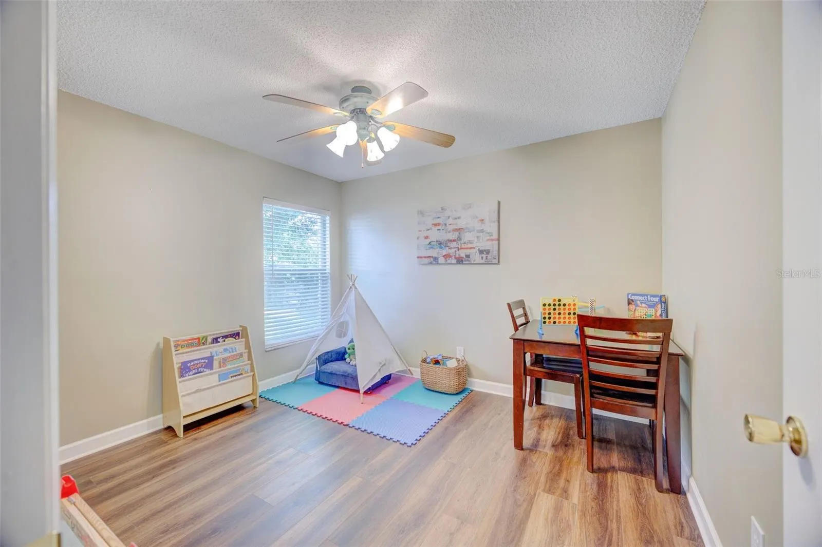 2906 CLOVERFIELD LN