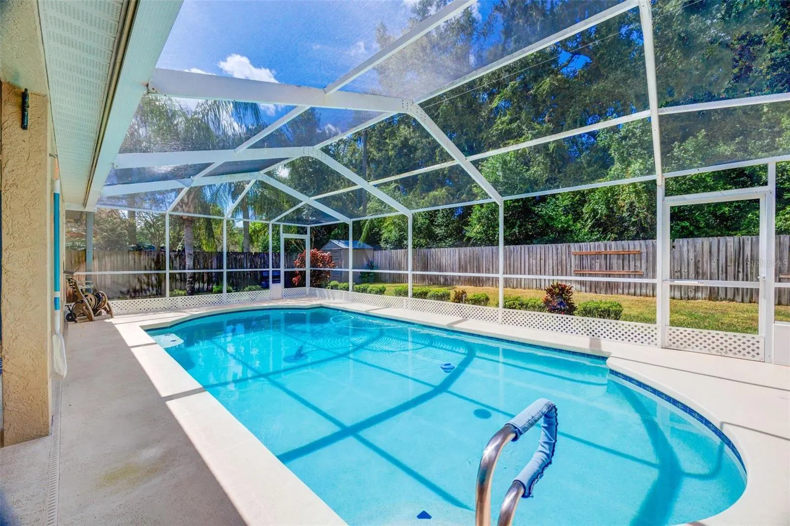 2906 CLOVERFIELD LN