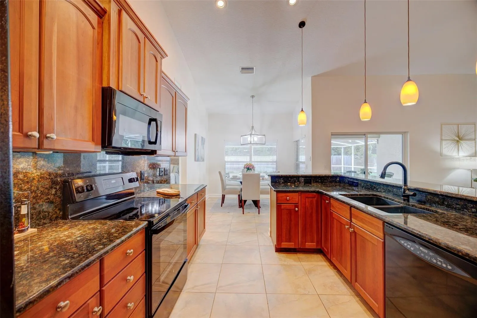 2906 CLOVERFIELD LN