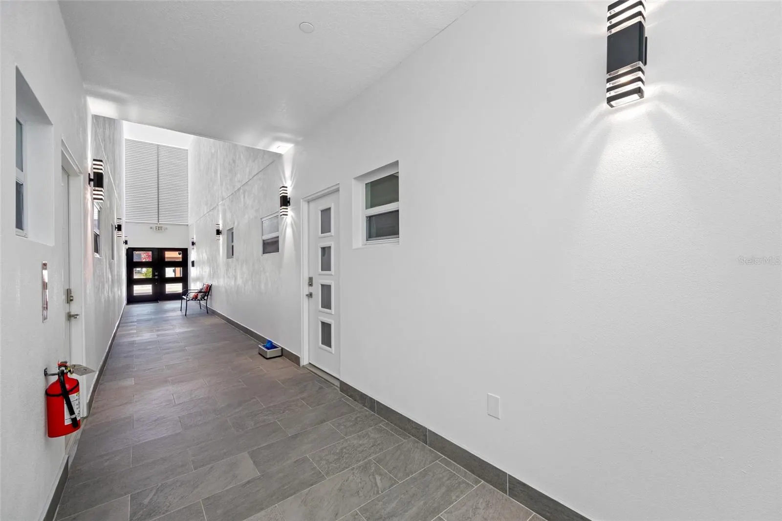 527 N GARDEN AVE #Unit South, #Unit South