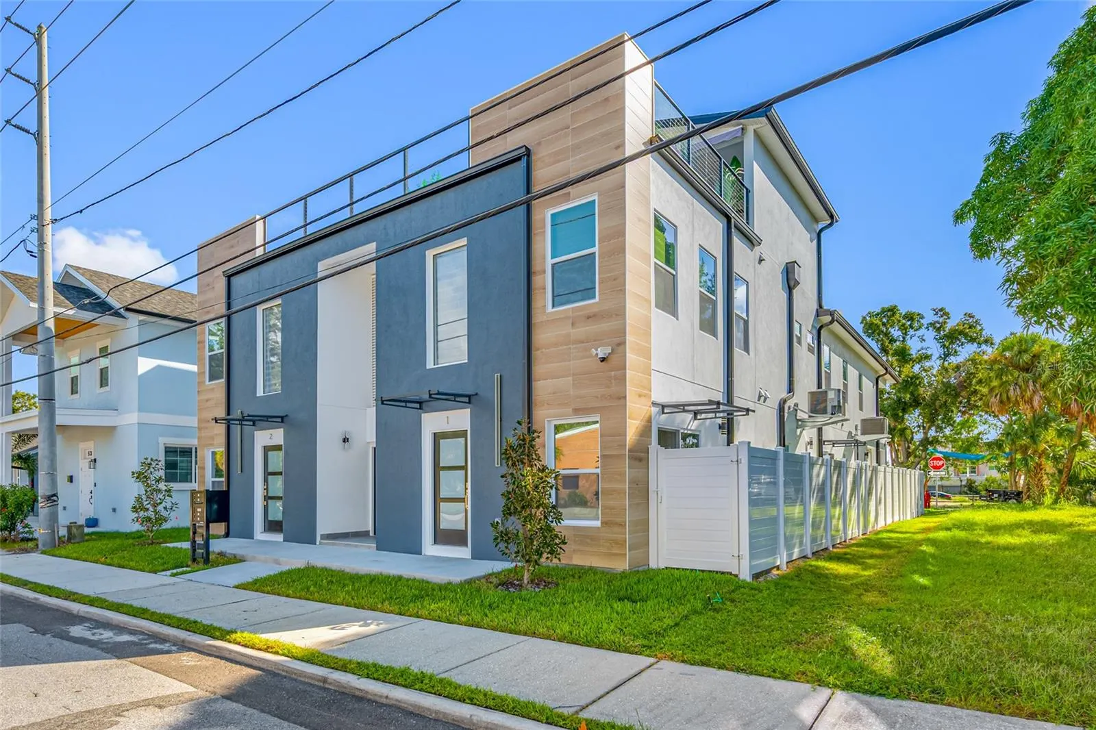 527 N GARDEN AVE #Unit South, #Unit South