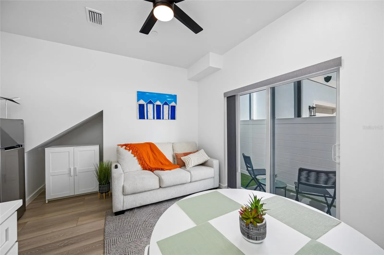 527 N GARDEN AVE #Unit South, #Unit South