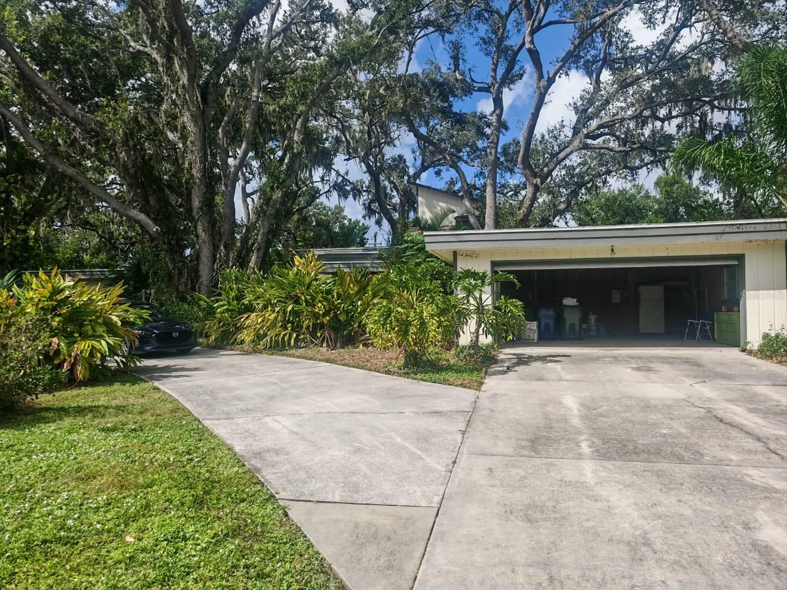 4711 HIDDEN FOREST LN