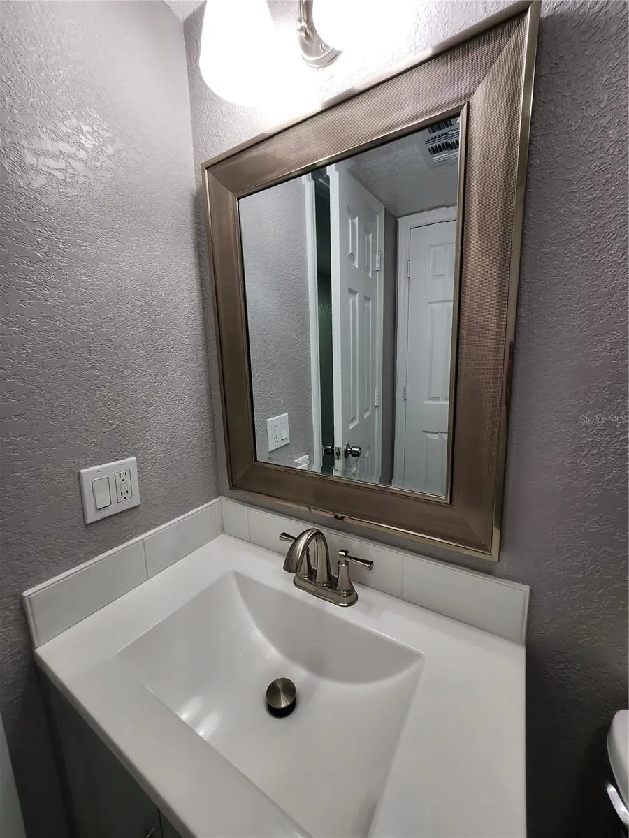 5541 BAY BLVD #403, #403