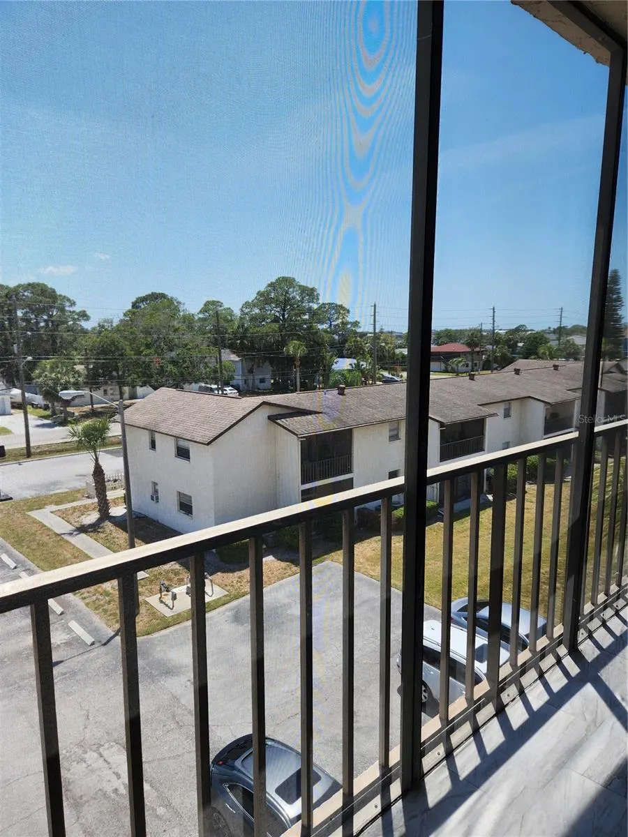 5541 BAY BLVD #403, #403