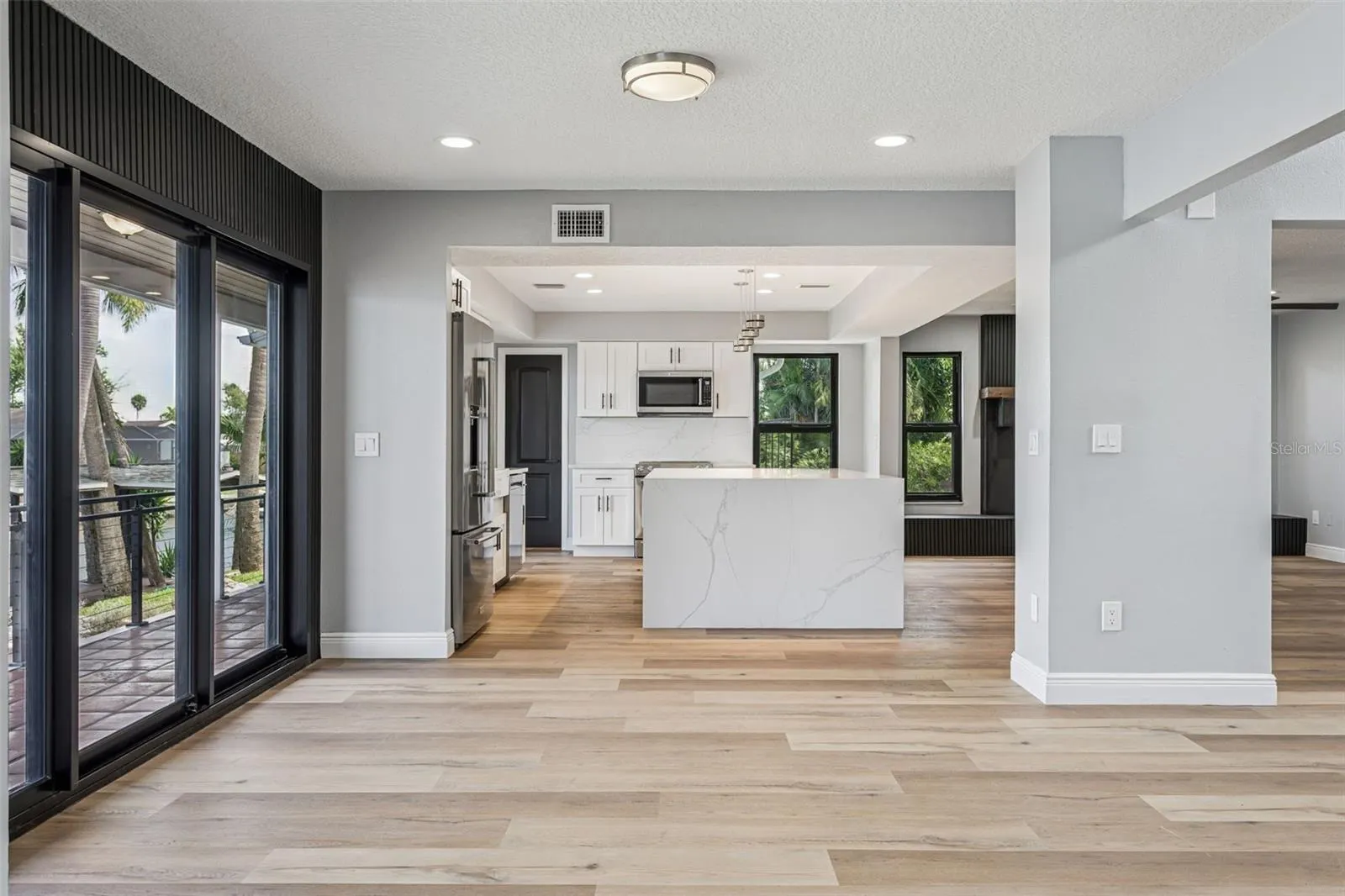 769 KINGSTON CT