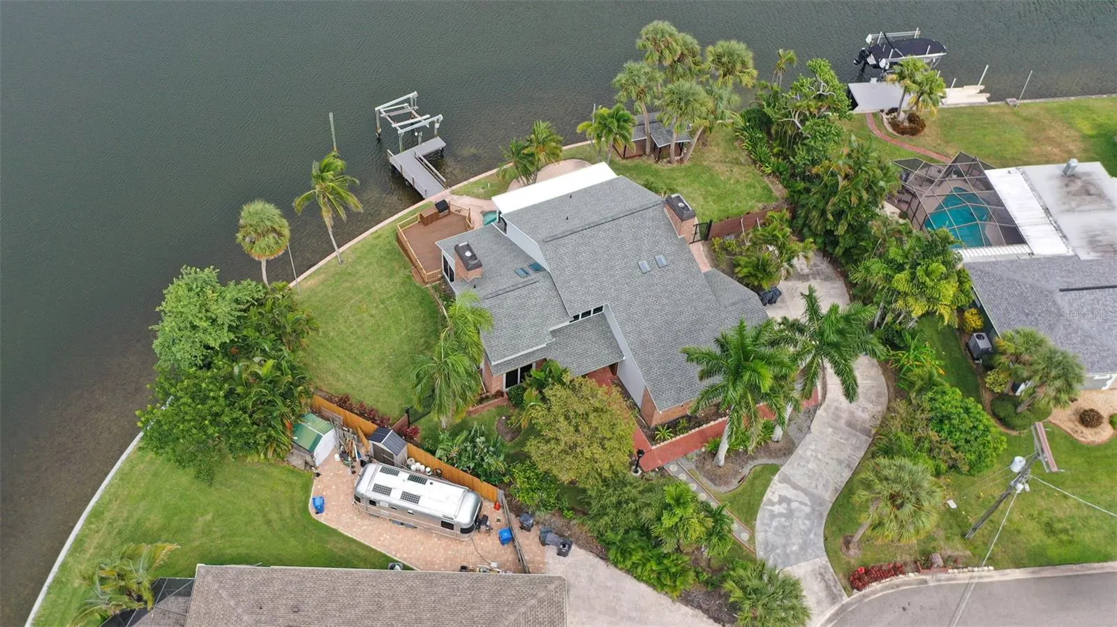 769 KINGSTON CT
