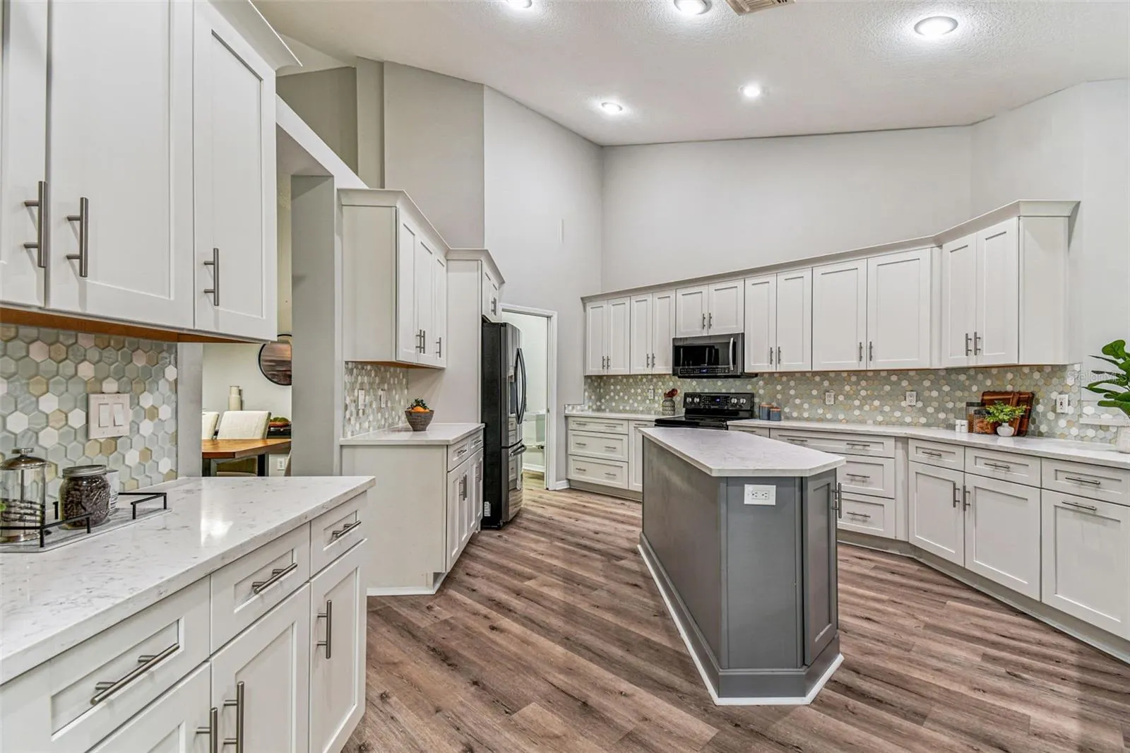 4933 EBENSBURG DR