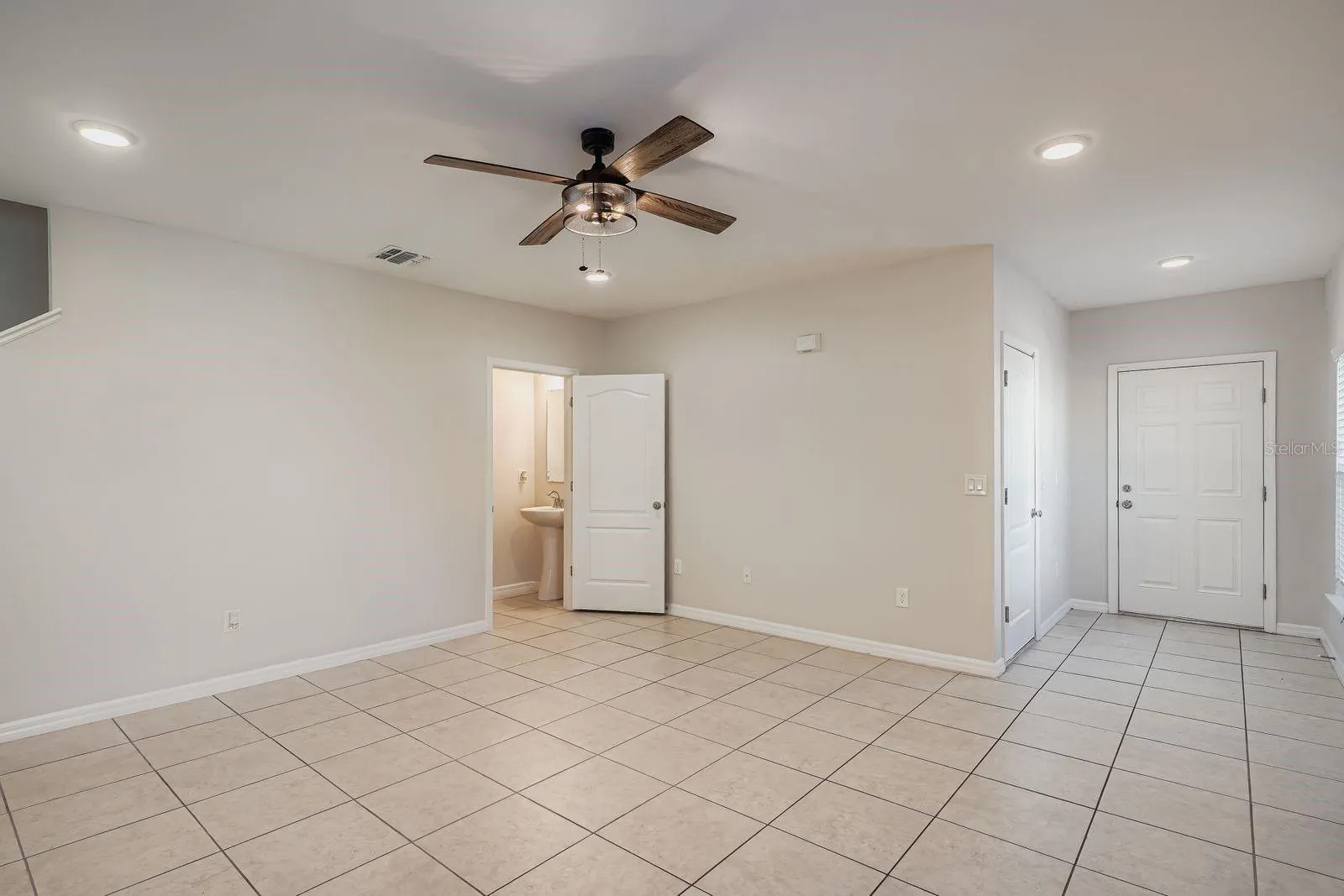 10906 LITTLE FLOWER AVE