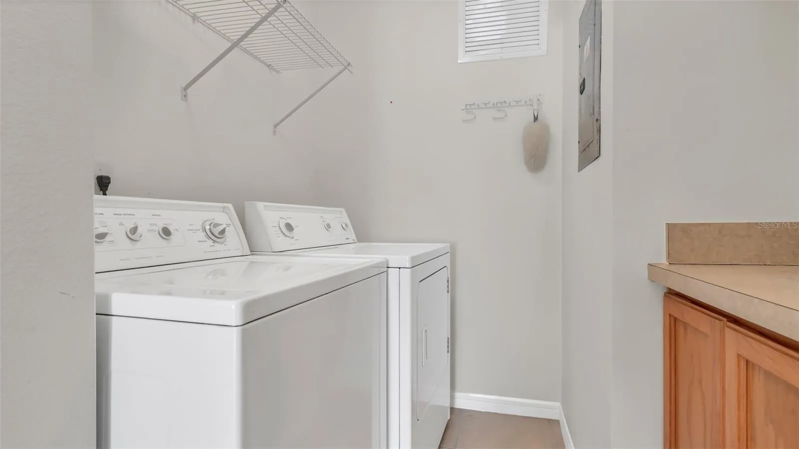 1653 SEASCAPE CIR