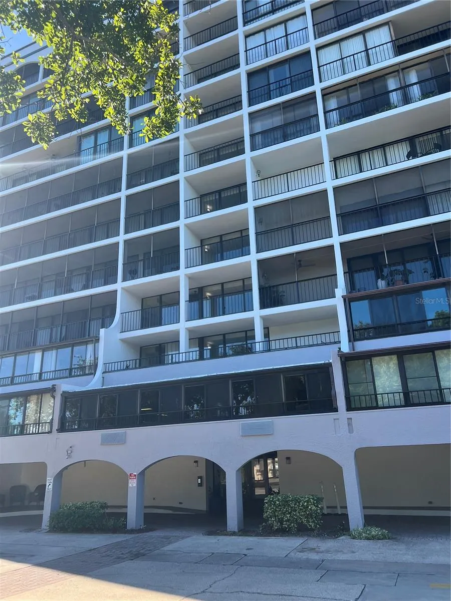3211 W SWANN AVE #506, #506