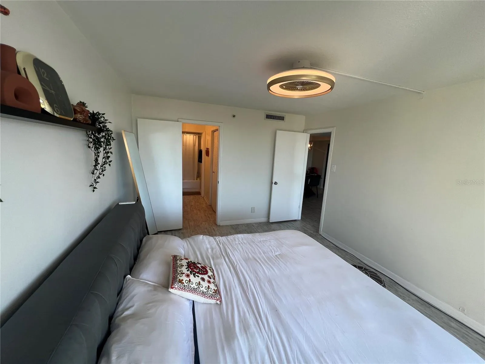 3211 W SWANN AVE #506, #506