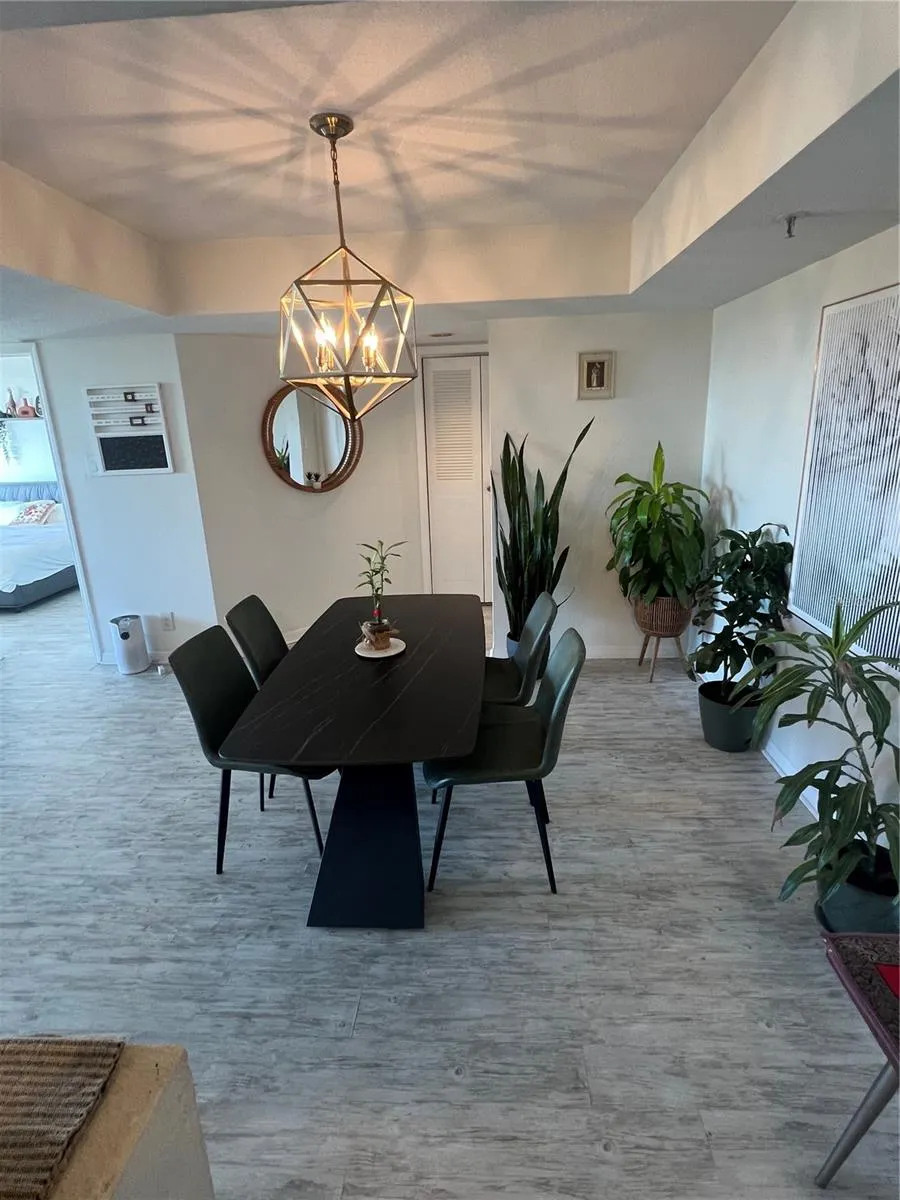 3211 W SWANN AVE #506, #506
