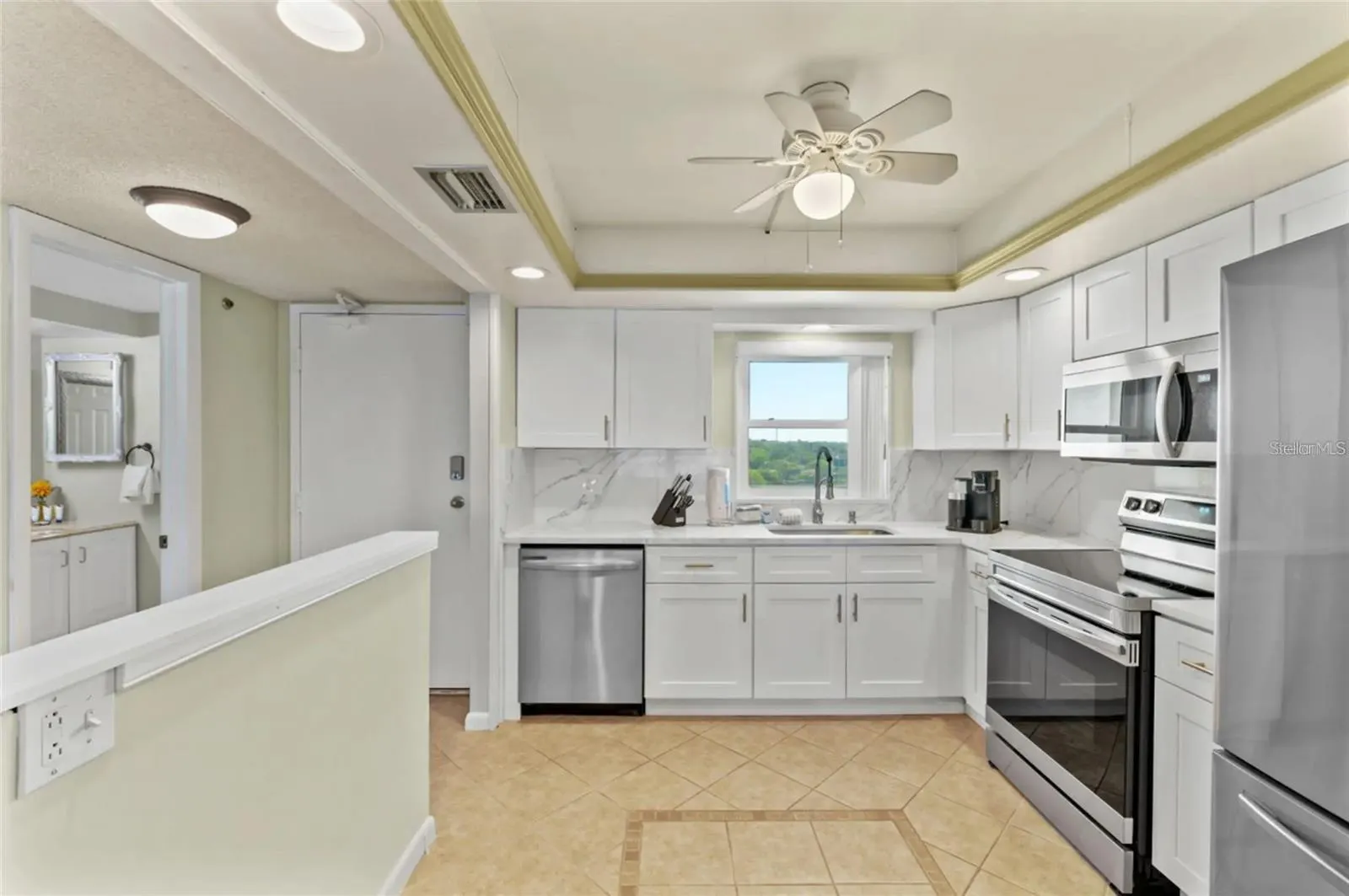 4550 COVE CIR #704, #704