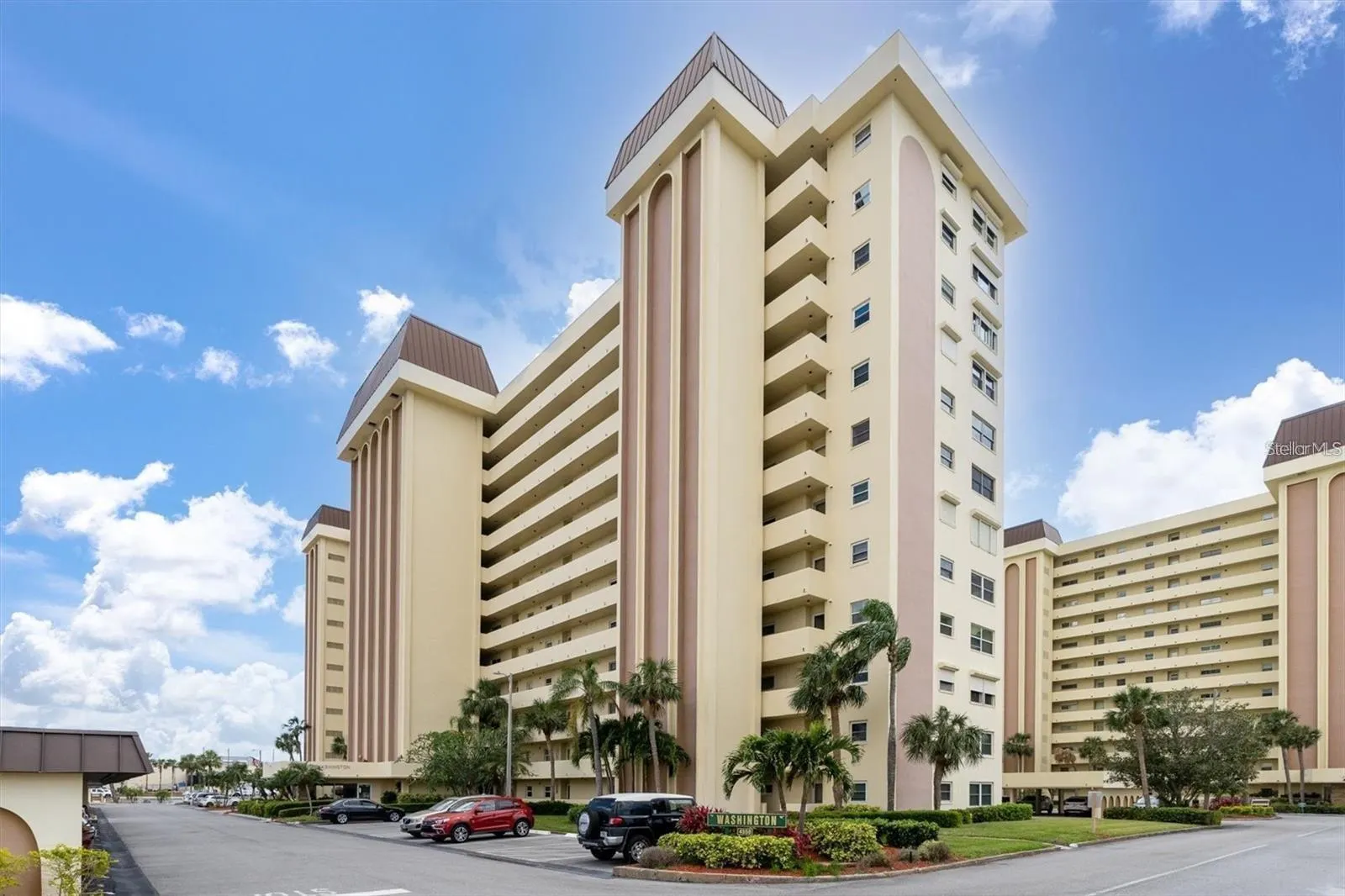 4550 COVE CIR #704, #704