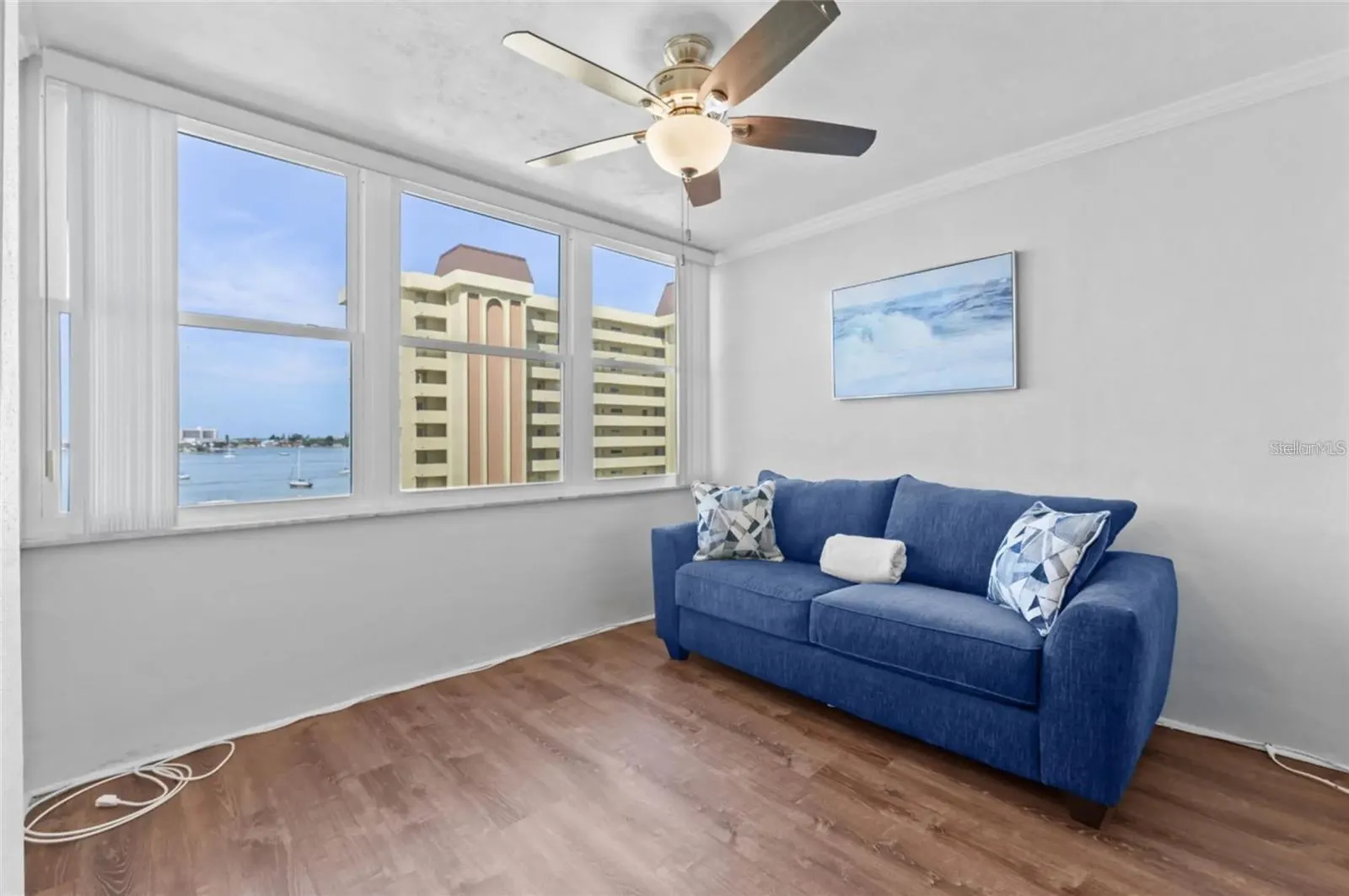 4550 COVE CIR #704, #704
