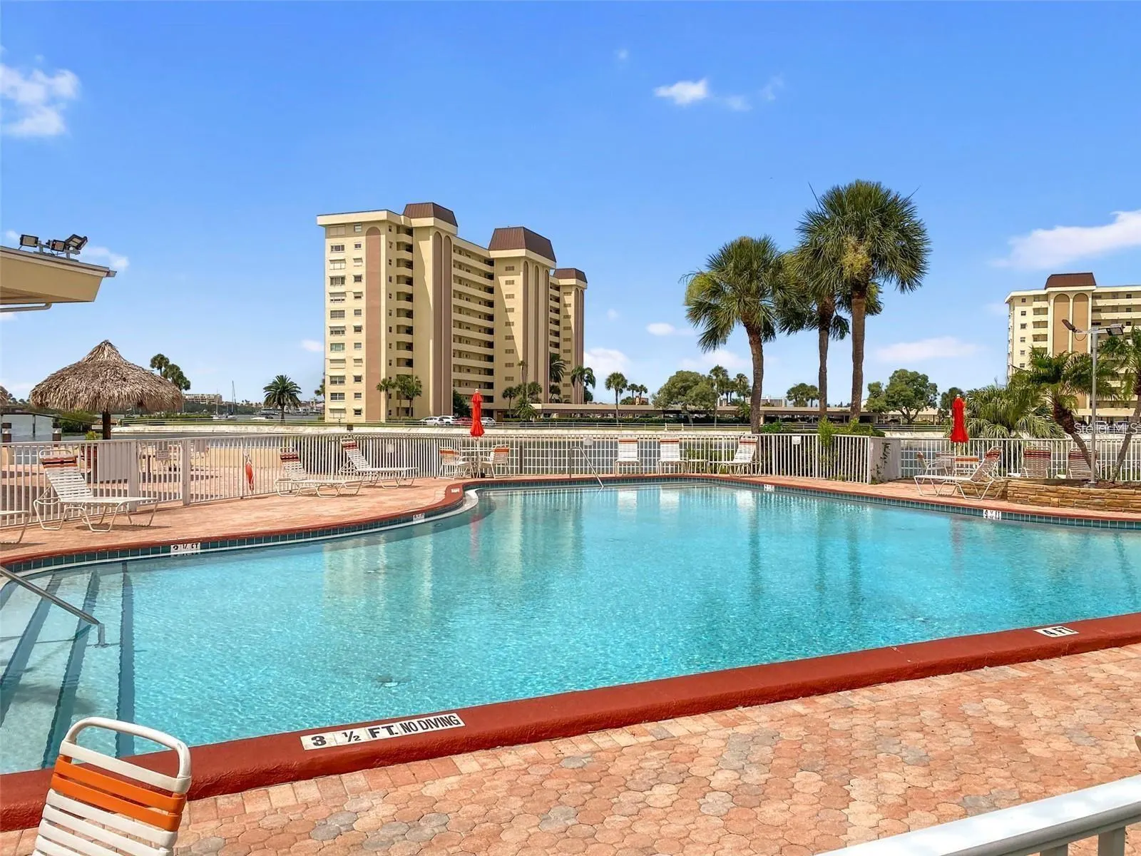4550 COVE CIR #704, #704