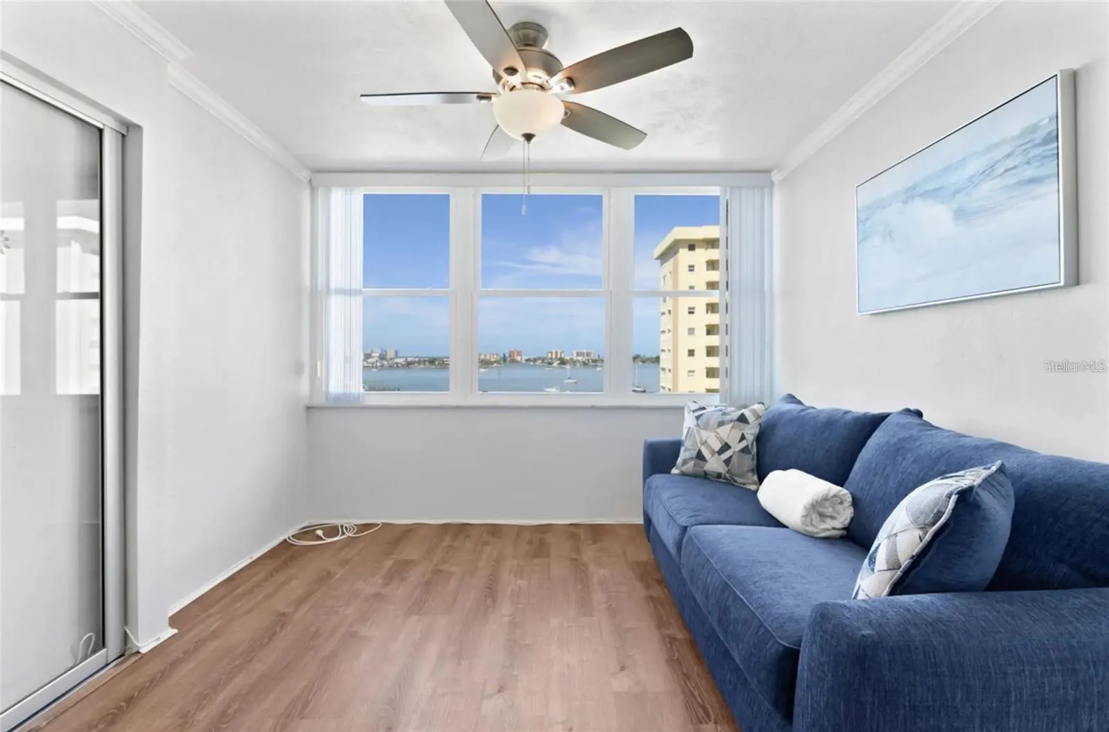 4550 COVE CIR #704, #704