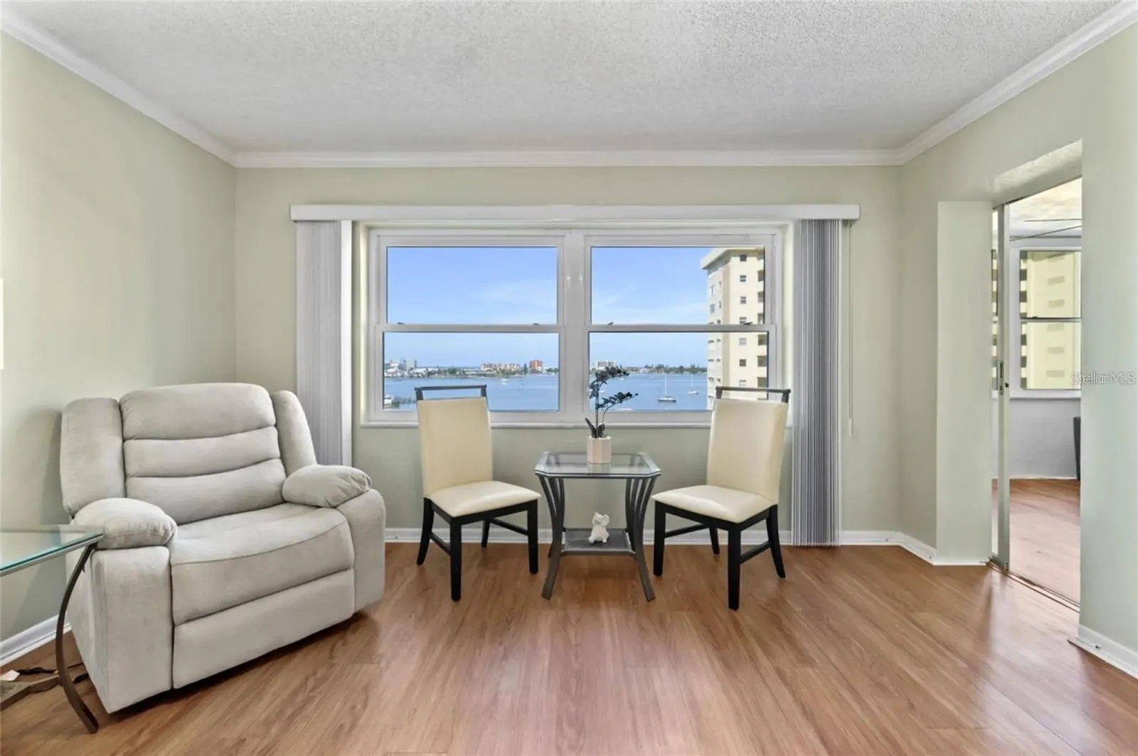 4550 COVE CIR #704, #704