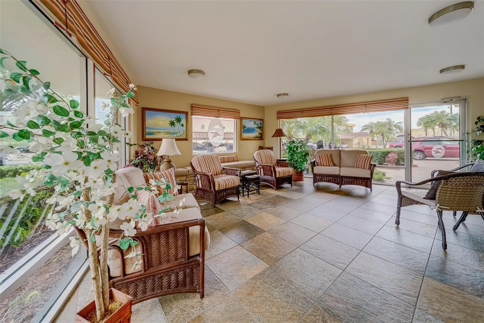 4550 COVE CIR #704, #704