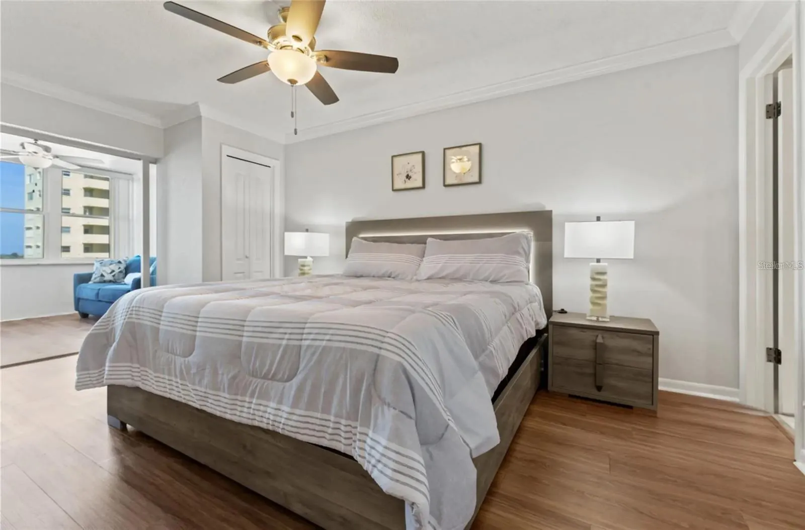4550 COVE CIR #704, #704