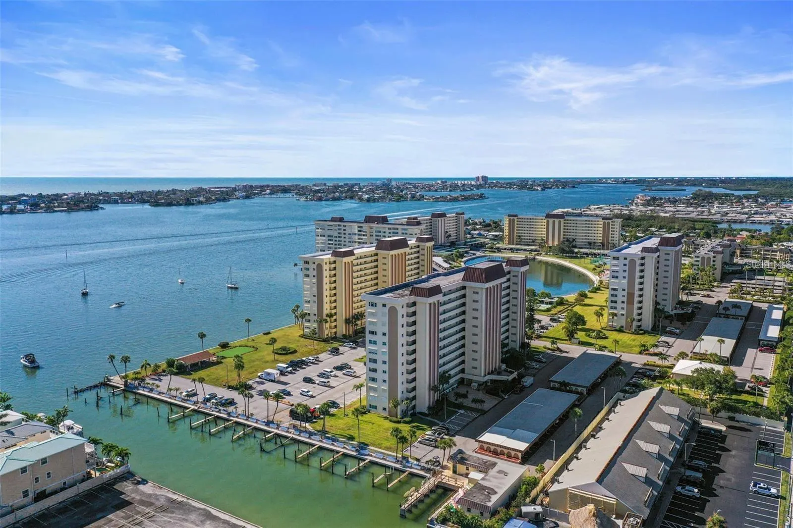 4550 COVE CIR #704, #704