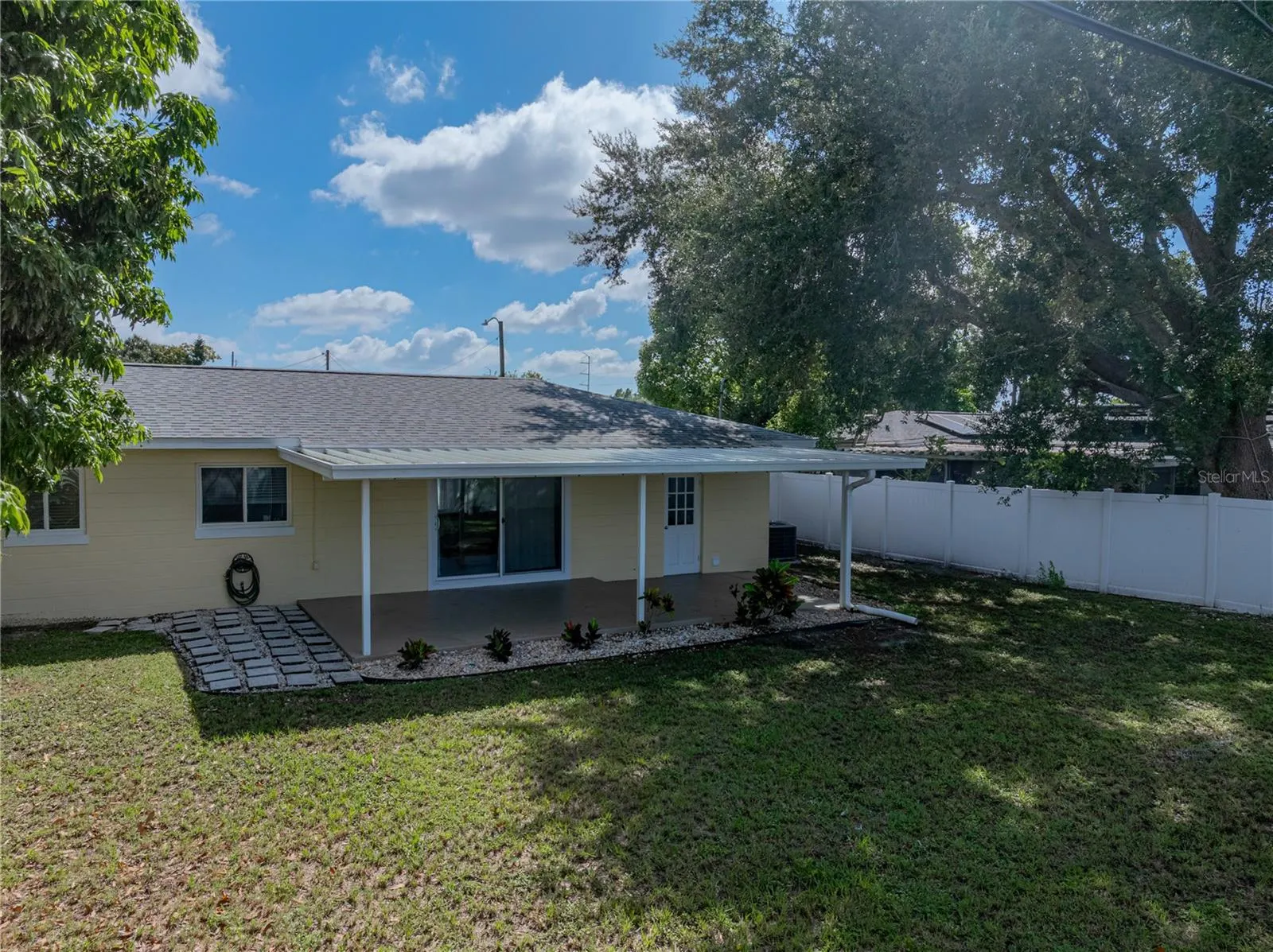 3889 19TH AVE N