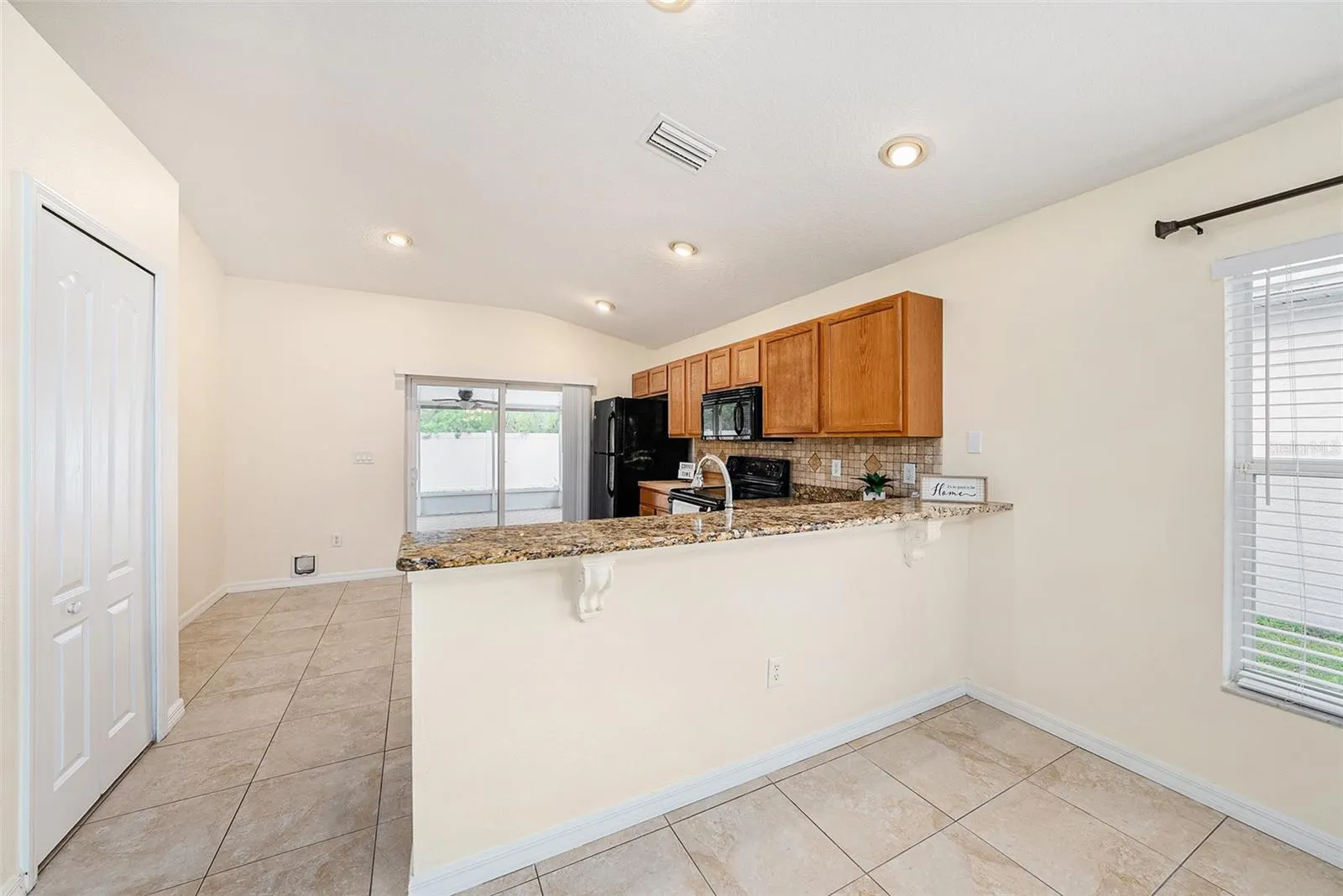 7924 CARRIAGE POINTE DR