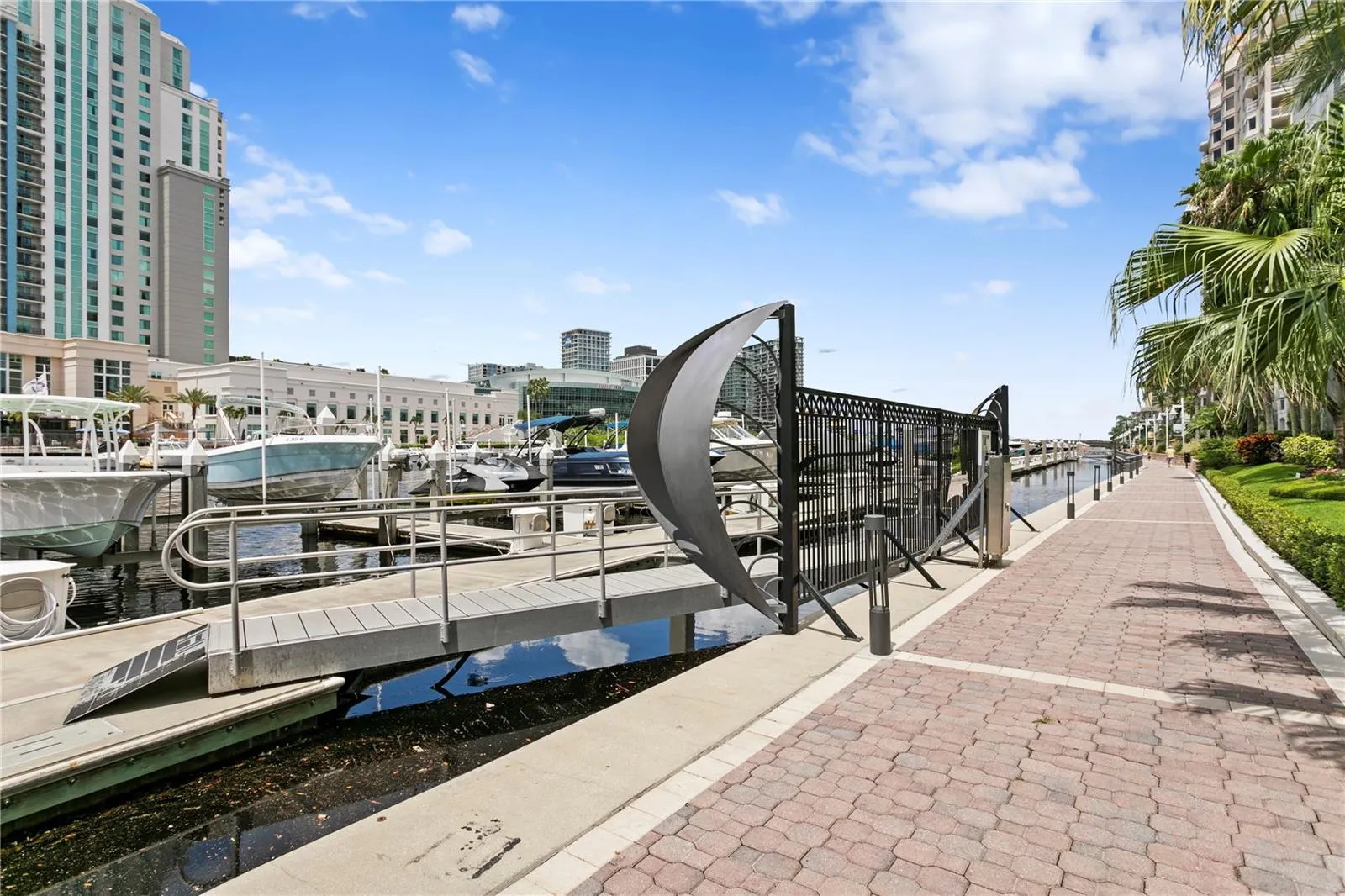700 S HARBOUR ISLAND BLVD #733, #733
