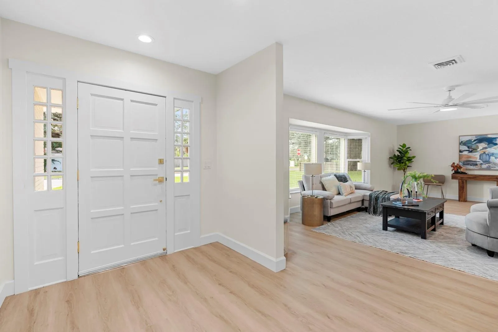 4631 W SUNSET BLVD