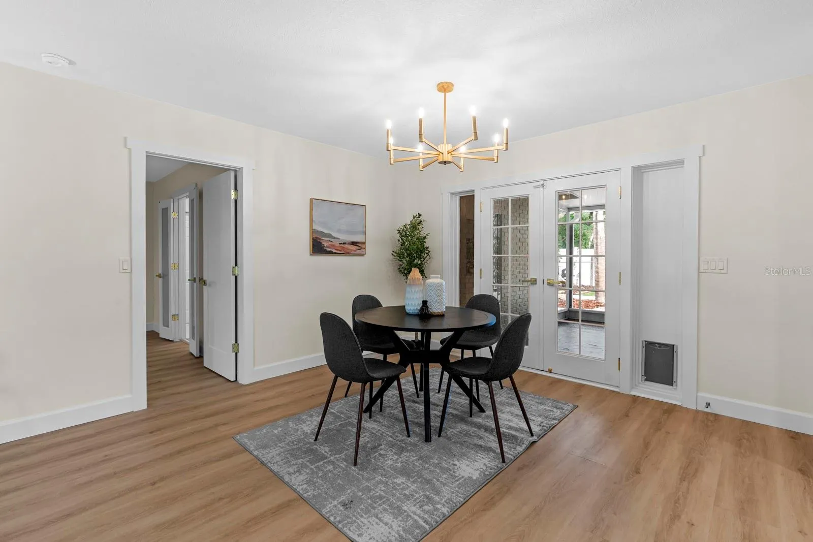 4631 W SUNSET BLVD