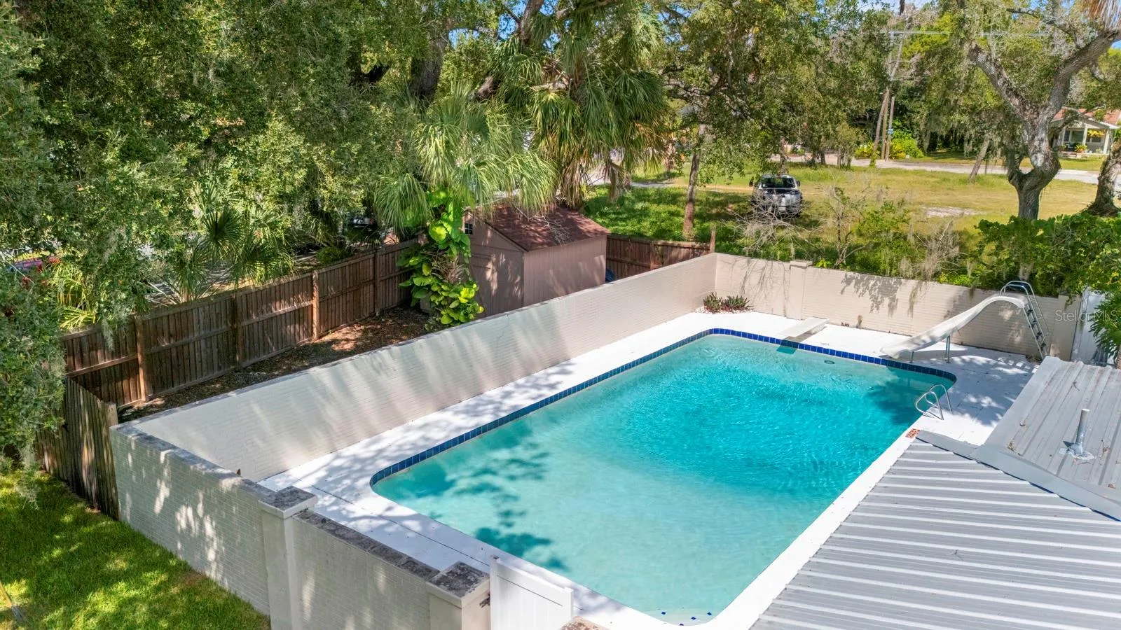 4631 W SUNSET BLVD