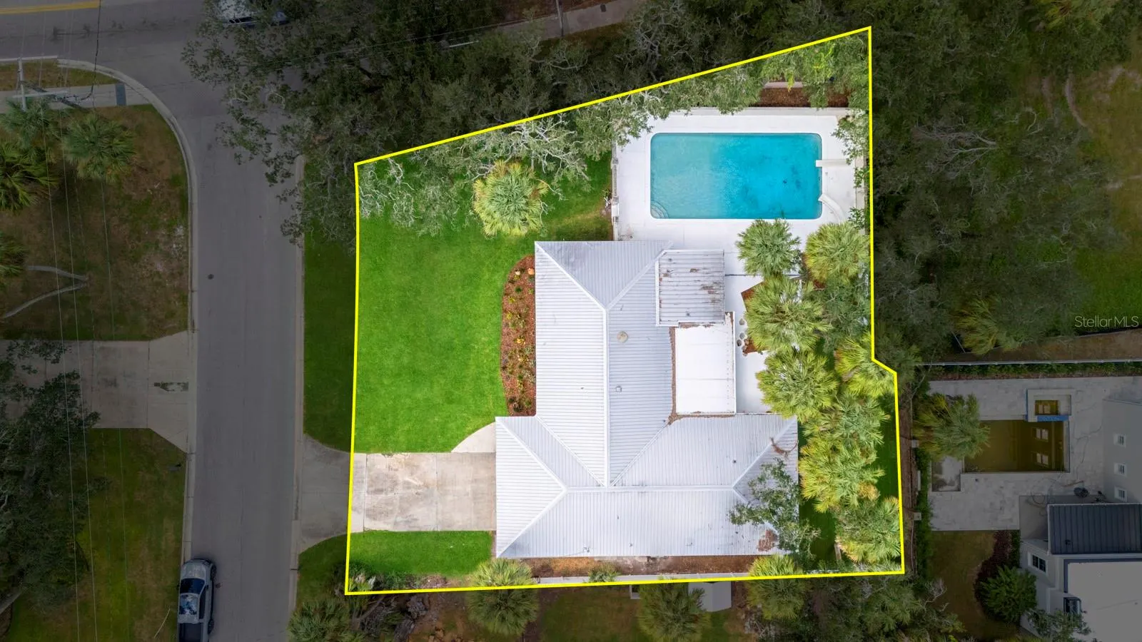 4631 W SUNSET BLVD