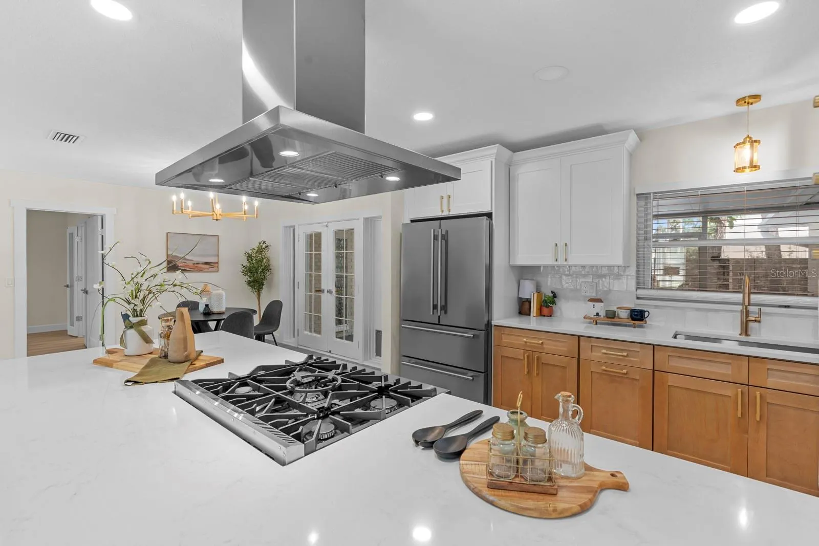 4631 W SUNSET BLVD