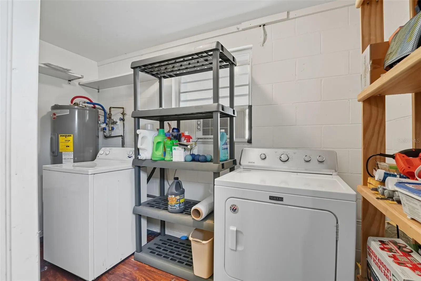 7923 WOODVINE CIR
