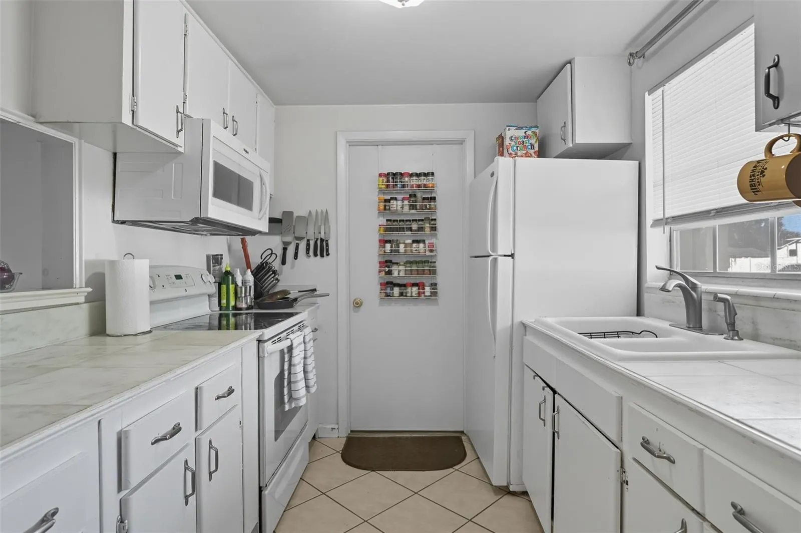7923 WOODVINE CIR